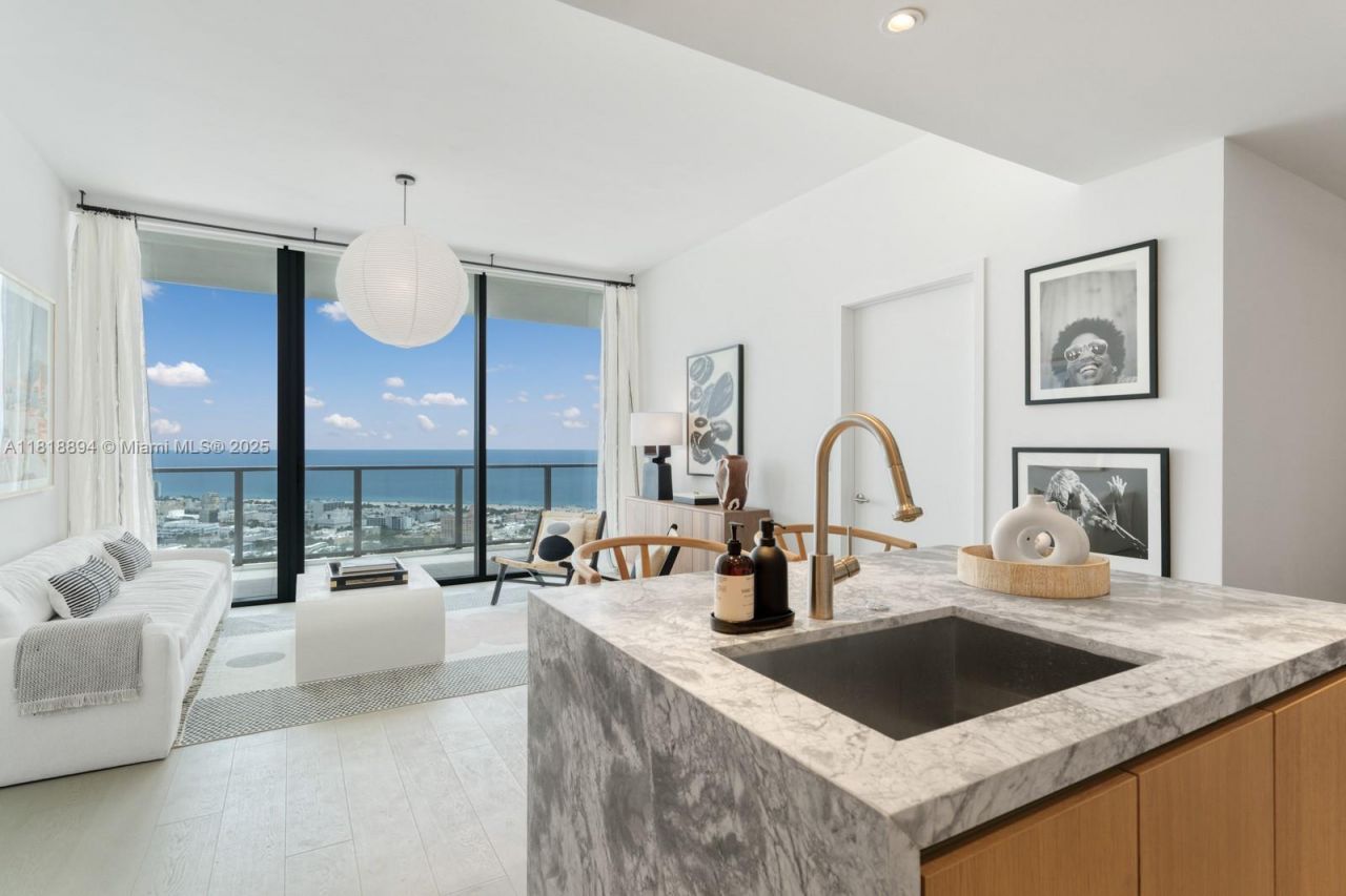 500 Alton Rd, Unit 4004, Miami Beach, FL 33139 Photo