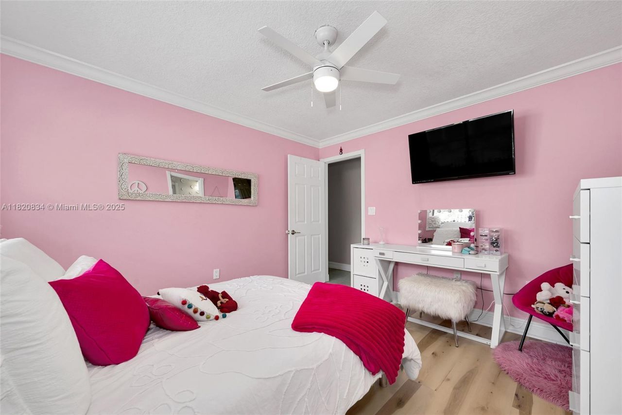 14460 Glencairn Rd, Miami Lakes, FL 33016 Photo