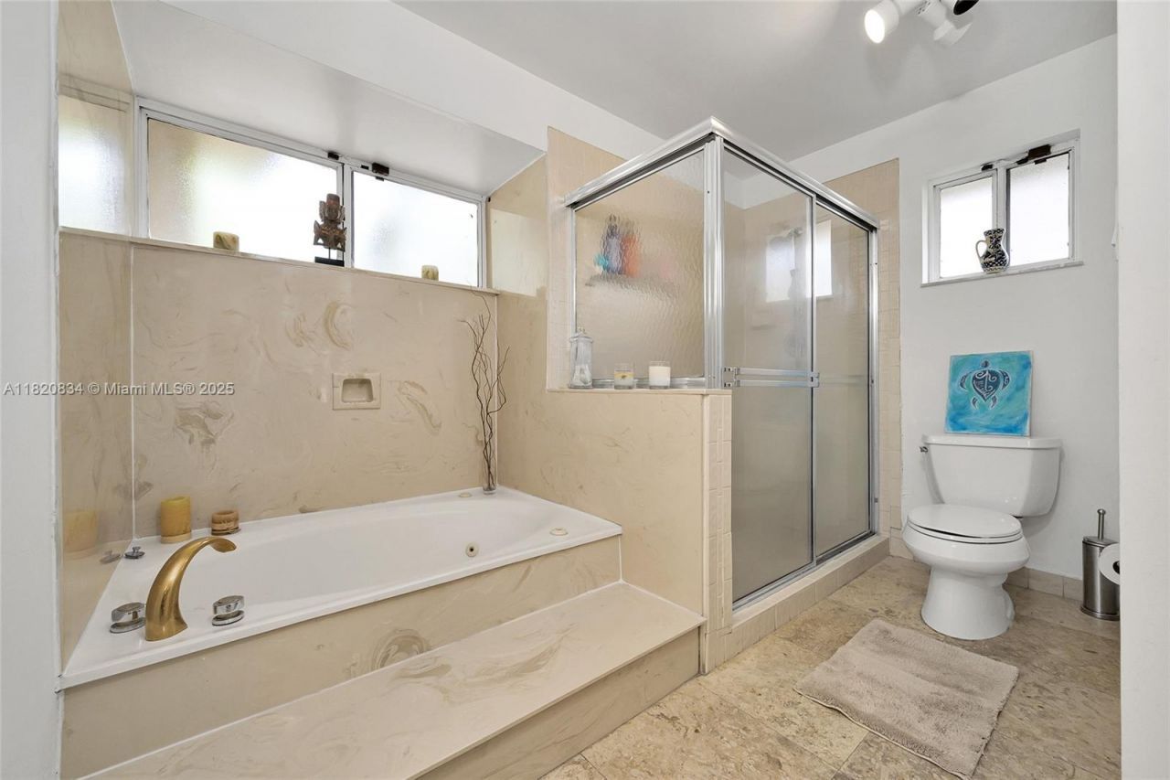 14460 Glencairn Rd, Miami Lakes, FL 33016 Photo