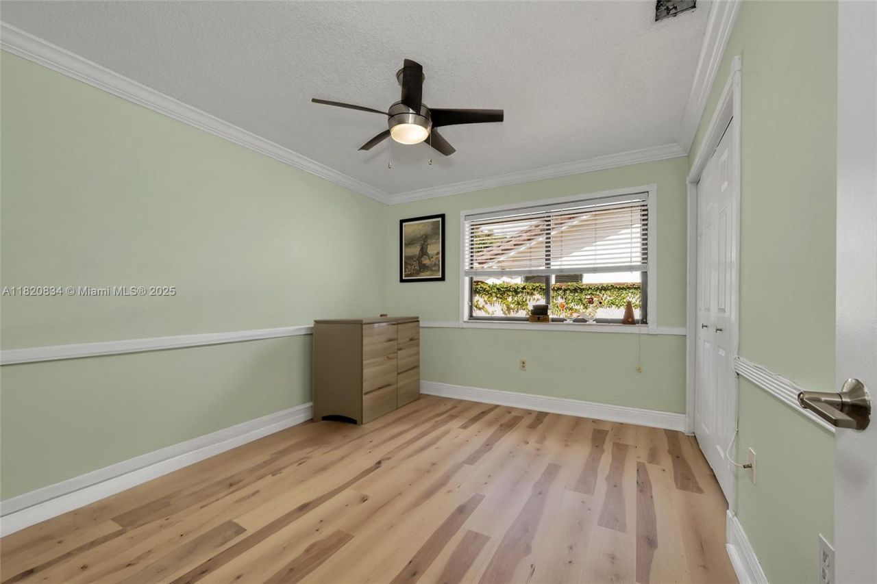 14460 Glencairn Rd, Miami Lakes, FL 33016 Photo