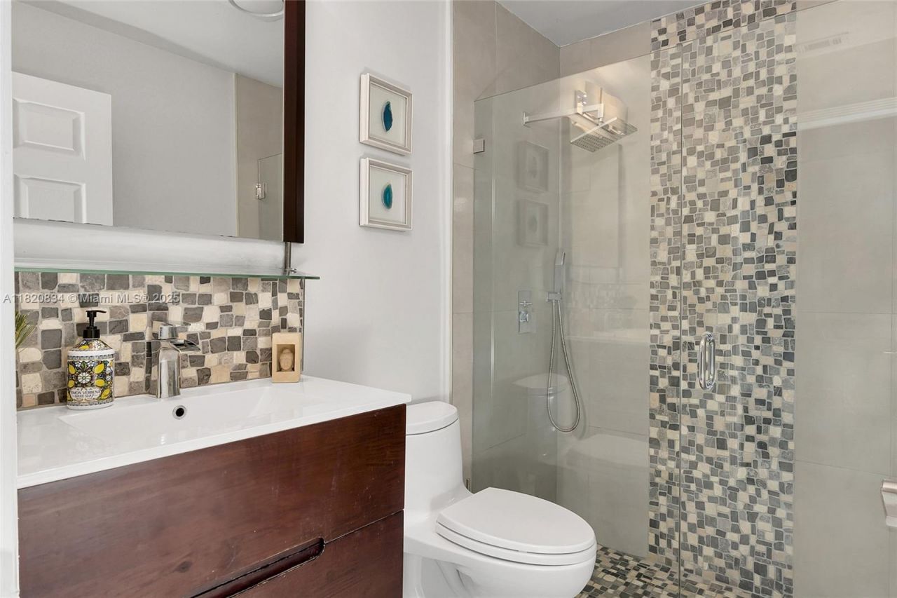 14460 Glencairn Rd, Miami Lakes, FL 33016 Photo