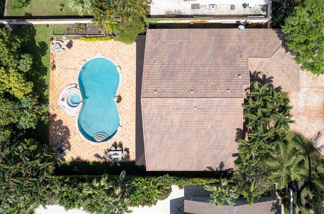 14460 Glencairn Rd, Miami Lakes, FL 33016 Photo