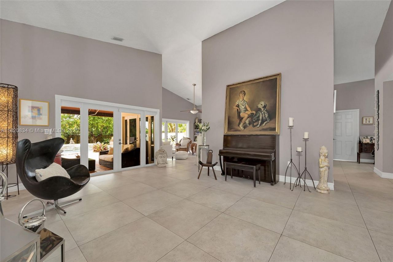 14460 Glencairn Rd, Miami Lakes, FL 33016 Photo