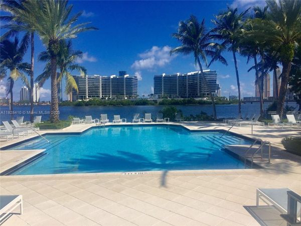 3115 NE 184th St, Unit 4202, Aventura, FL 33160