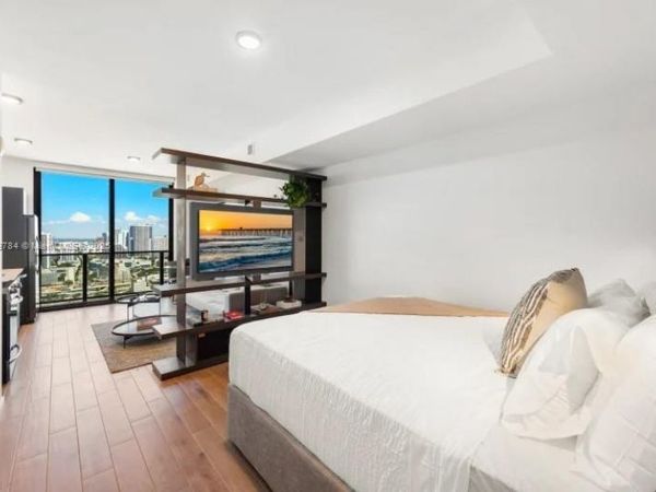 398 NE 5th St, Unit 4207, Miami, FL 33132