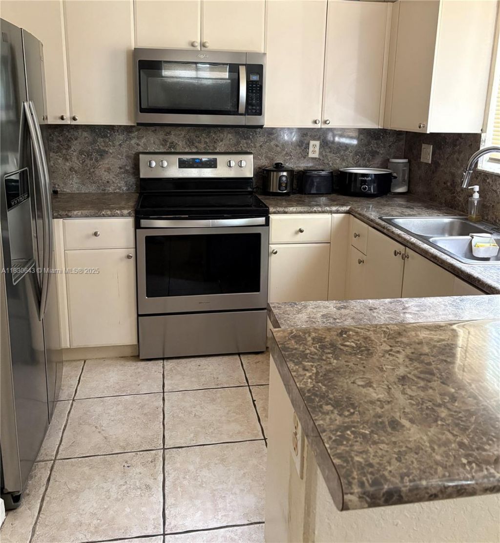 1549 SE 24th Ct, Unit 225, Homestead, FL 33035 Photo