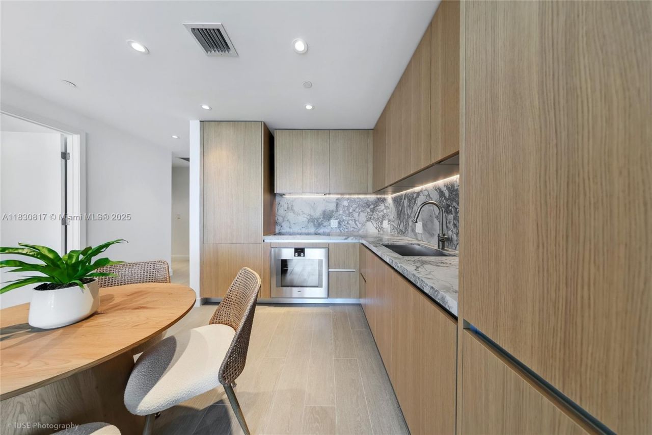 500 Alton Rd, Unit 1906, Miami Beach, FL 33139 Photo