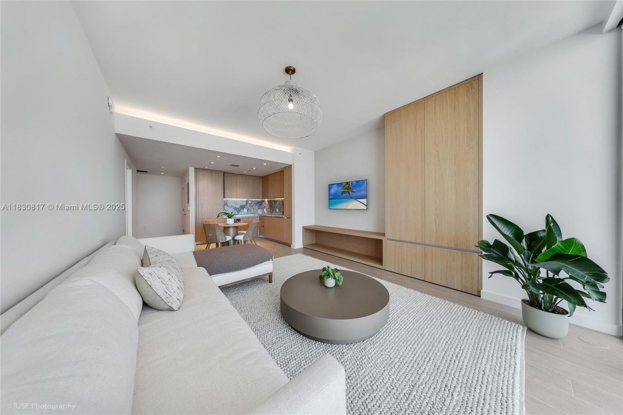 500 Alton Rd, Unit 1906, Miami Beach, FL 33139 Photo