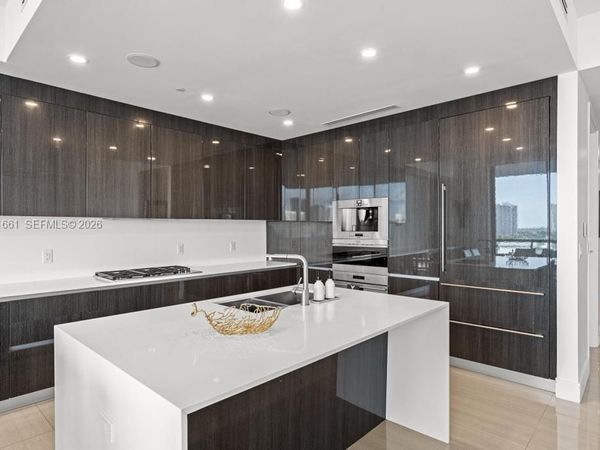 3250 NE 188th St, Unit 904, Aventura, FL 33180