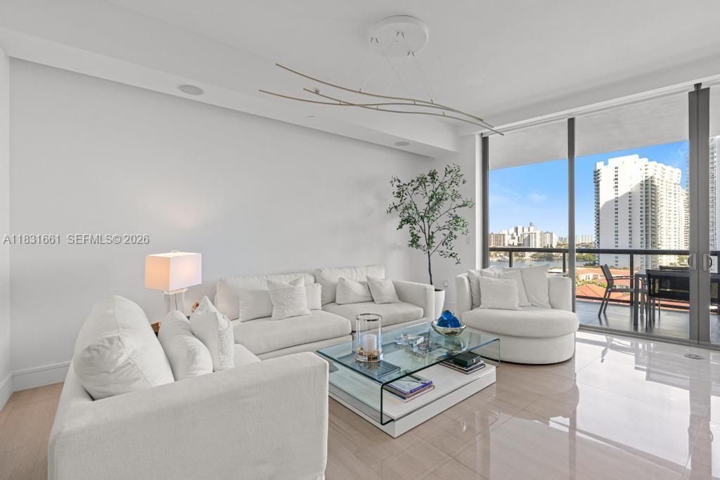 3250 NE 188th St, Unit 904, Aventura, FL 33180 Photo