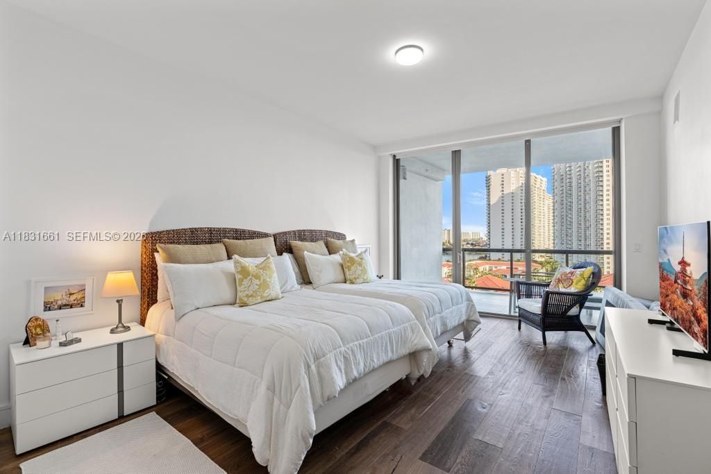 3250 NE 188th St, Unit 904, Aventura, FL 33180 Photo