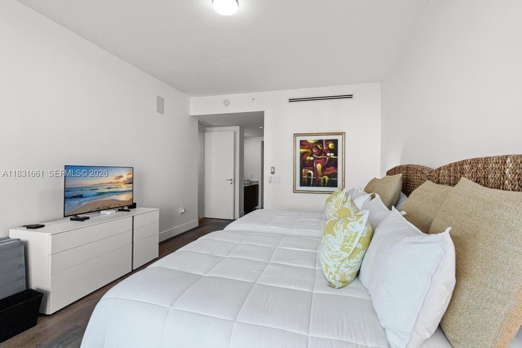 3250 NE 188th St, Unit 904, Aventura, FL 33180 Photo