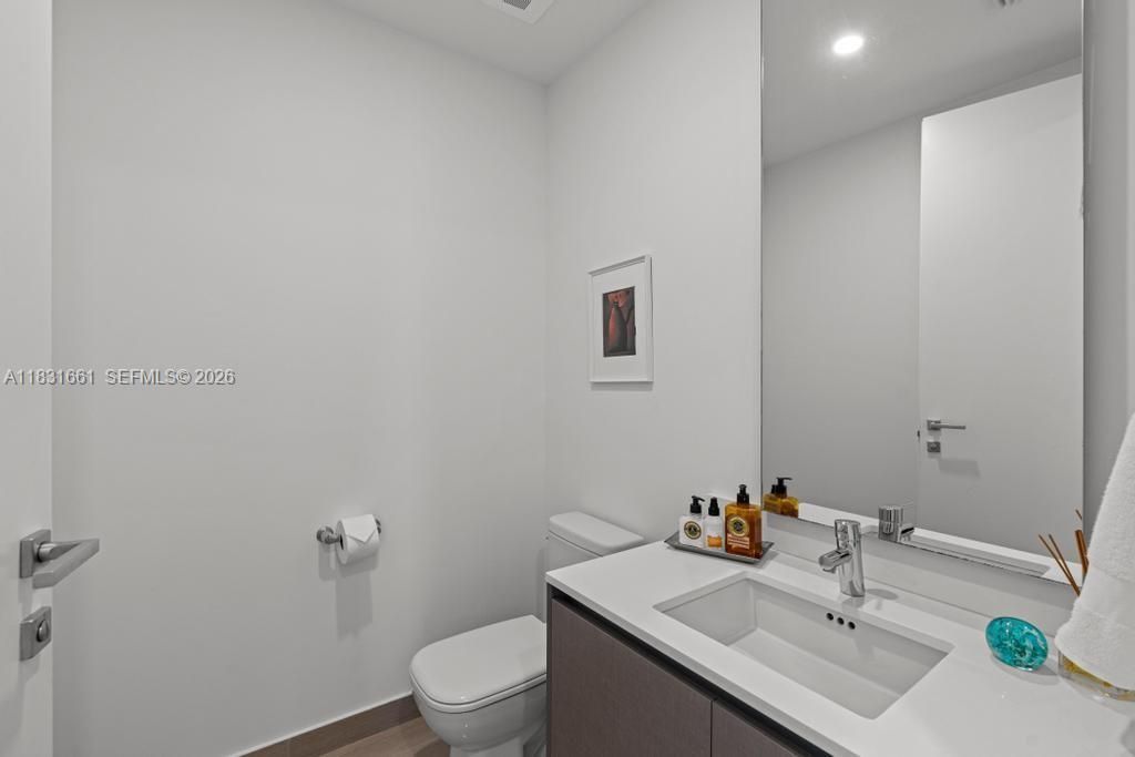 3250 NE 188th St, Unit 904, Aventura, FL 33180 Photo