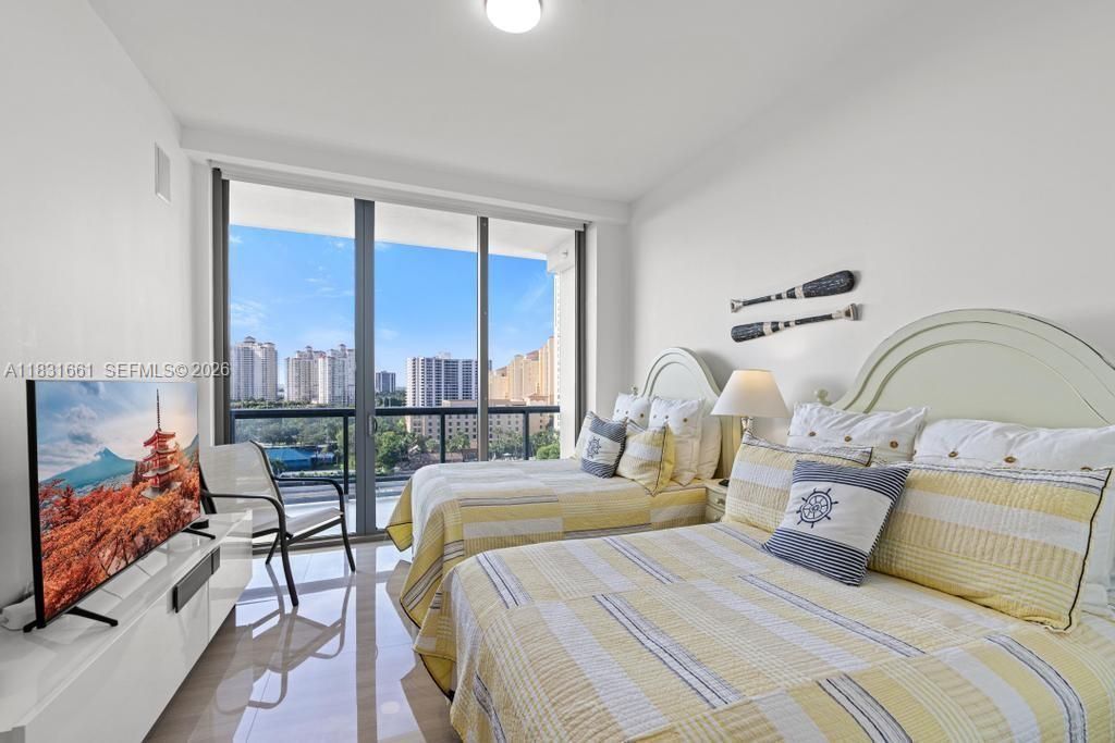 3250 NE 188th St, Unit 904, Aventura, FL 33180 Photo