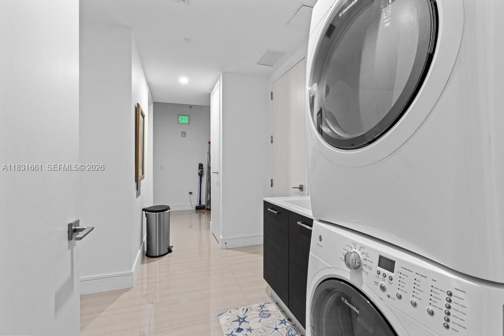 3250 NE 188th St, Unit 904, Aventura, FL 33180 Photo