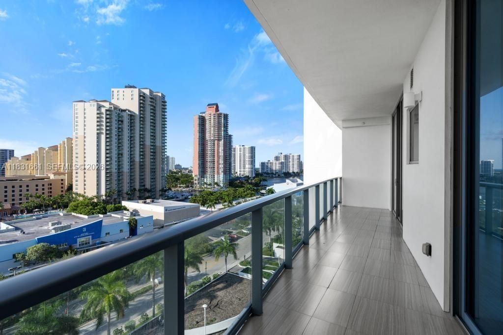 3250 NE 188th St, Unit 904, Aventura, FL 33180 Photo