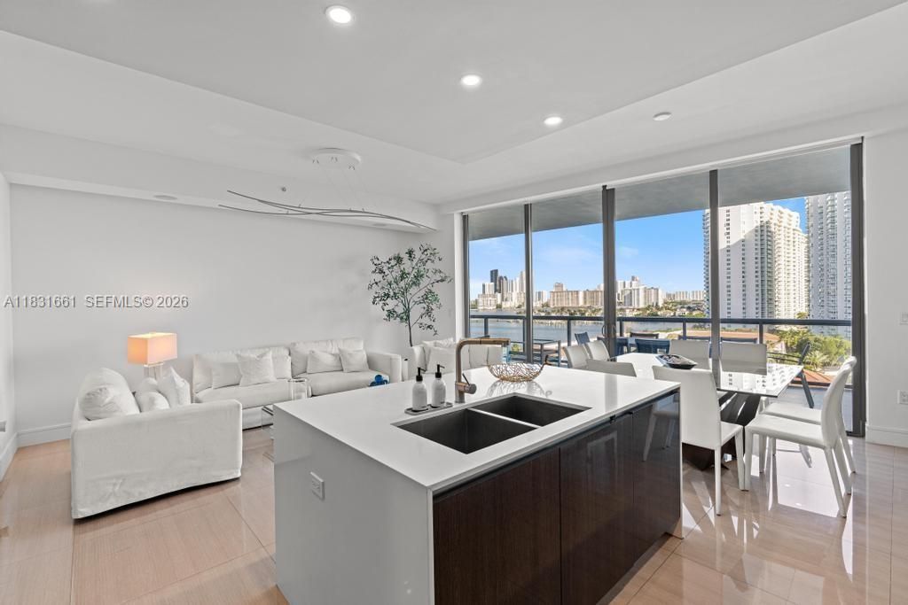 3250 NE 188th St, Unit 904, Aventura, FL 33180 Photo