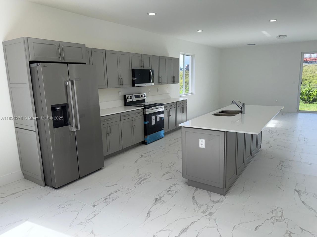 1884 NE 1st St, Homestead, FL 33033 Photo