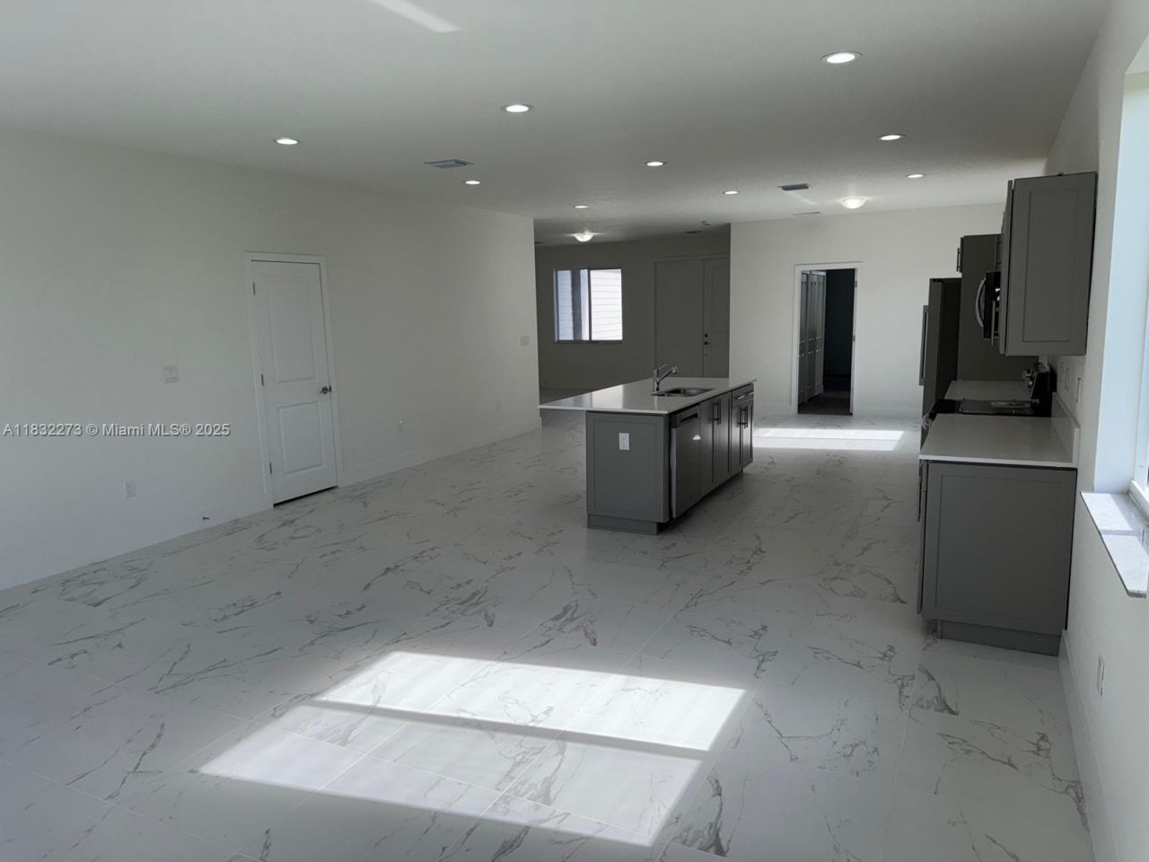 1884 NE 1st St, Homestead, FL 33033 Photo