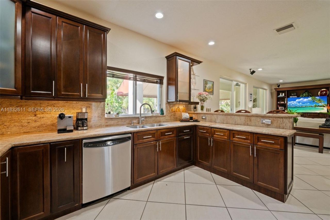 5194 NW 106th Ave, Doral, FL 33178 Photo