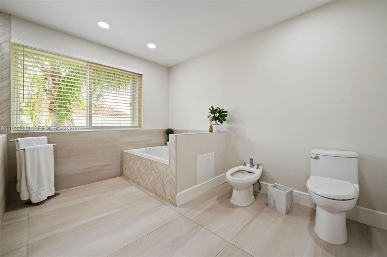 5194 NW 106th Ave, Doral, FL 33178 Photo