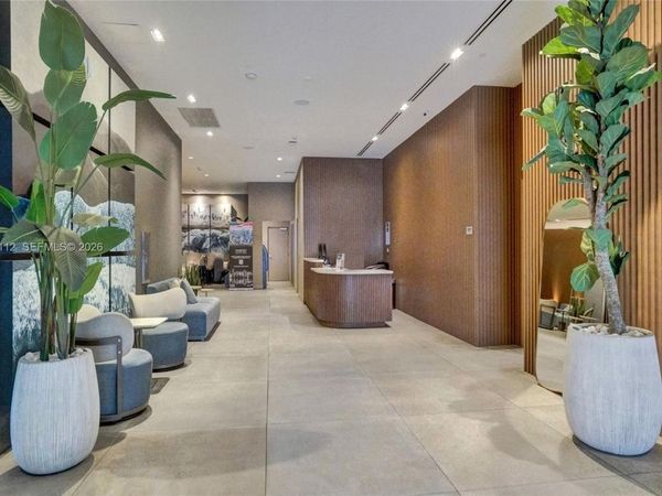 239 SW 9th St, Unit 2203, Miami, FL 33130