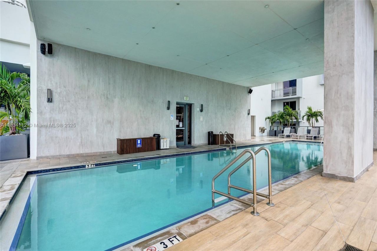 239 SW 9th St, Unit 2203, Miami, FL 33130 Photo