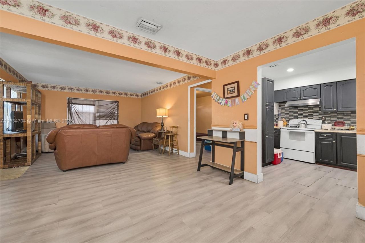 7190 NW 21st Ave, Miami, FL 33147 Photo