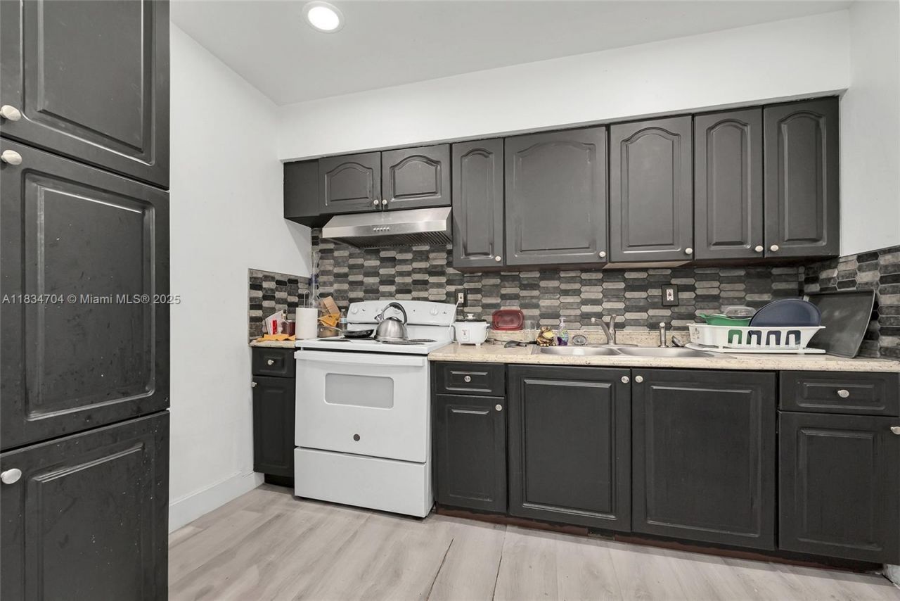 7190 NW 21st Ave, Miami, FL 33147 Photo