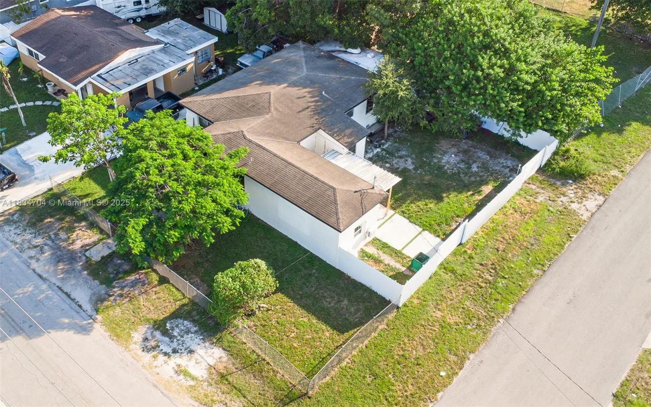 7190 NW 21st Ave, Miami, FL 33147 Photo