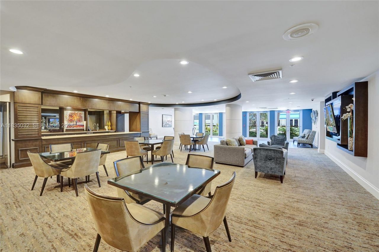 6051 N Ocean Dr, Unit 404, Hollywood, FL 33019 Photo