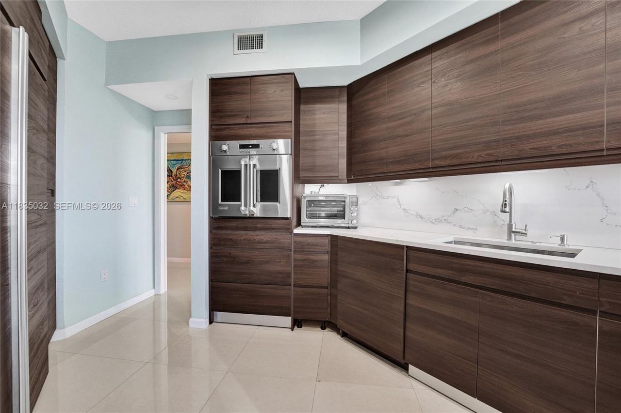 6051 N Ocean Dr, Unit 404, Hollywood, FL 33019 Photo