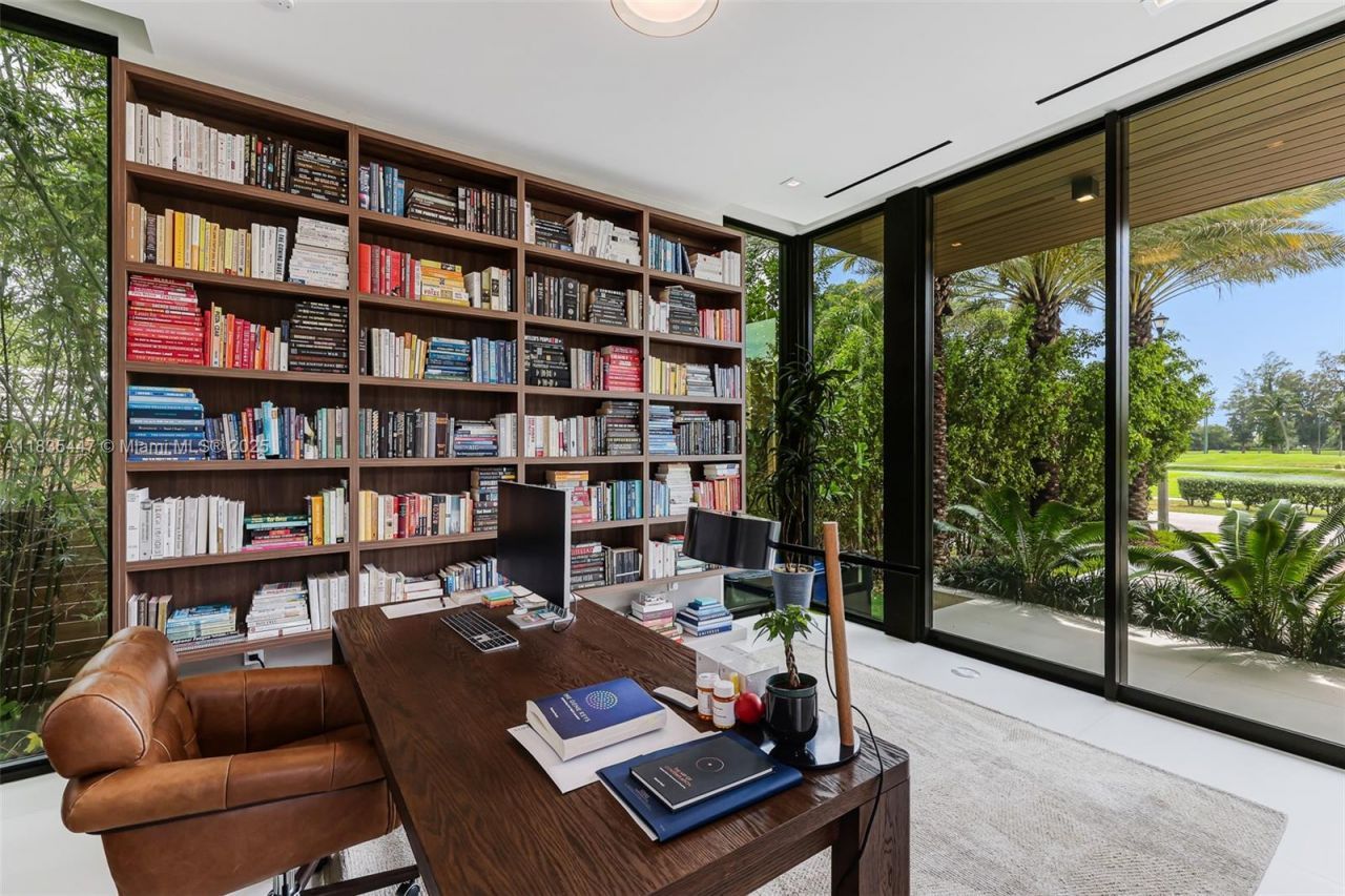 2355 Meridian Ave, Miami Beach, FL 33140 Photo