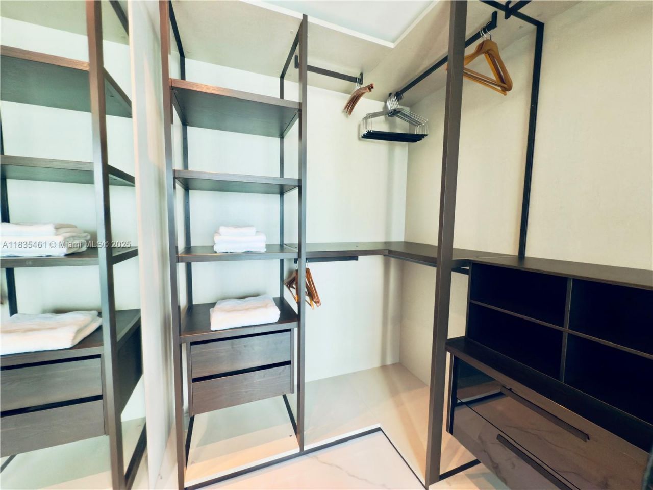 1000 S Pointe Dr, Unit 1706, Miami Beach, FL 33139 Photo