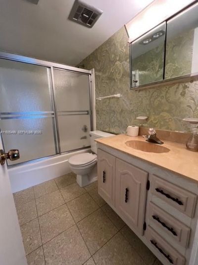 301 Croton Ave, Unit 203, Lantana, FL 33462 Photo