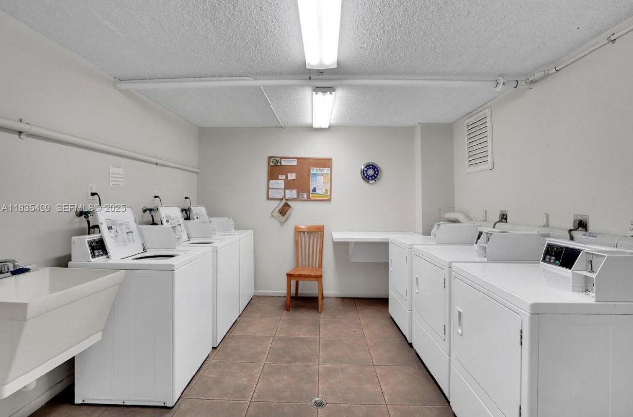 301 Croton Ave, Unit 203, Lantana, FL 33462 Photo