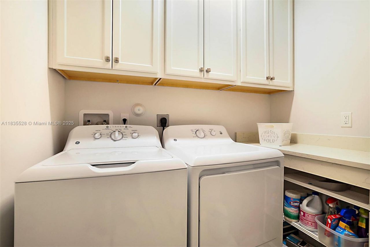 122 Ocean Breeze Dr, Juno Beach, FL 33408 Photo