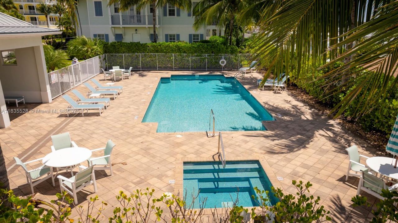 122 Ocean Breeze Dr, Juno Beach, FL 33408 Photo