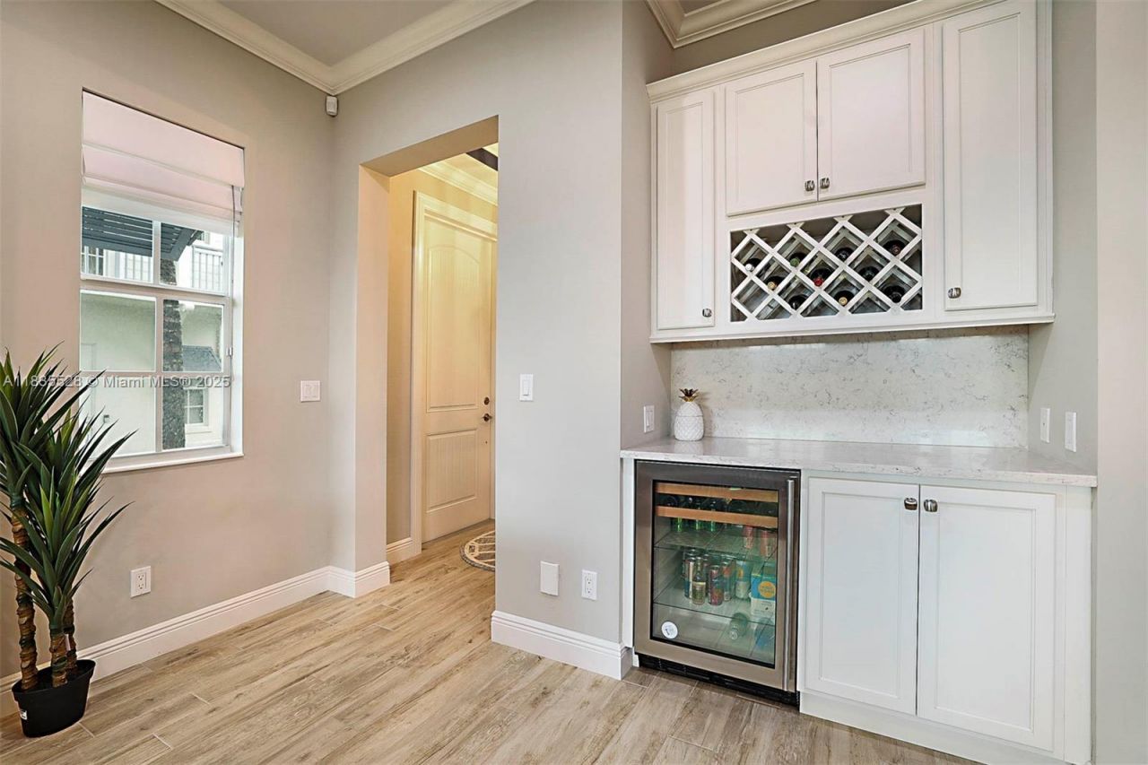 122 Ocean Breeze Dr, Juno Beach, FL 33408 Photo