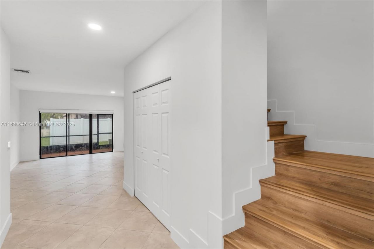 21160 Mainsail Cir, Unit H12, Aventura, FL 33180 Photo