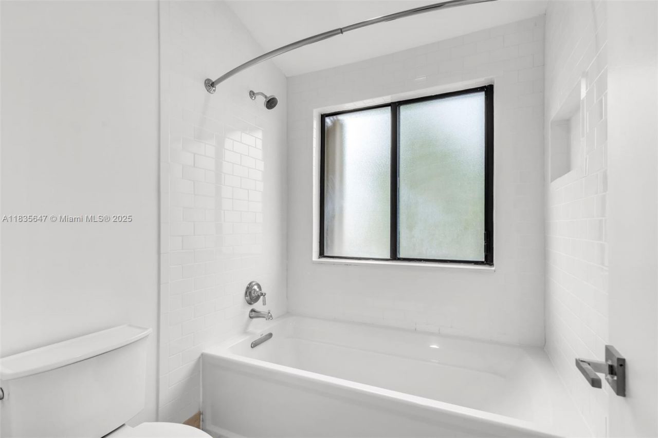 21160 Mainsail Cir, Unit H12, Aventura, FL 33180 Photo