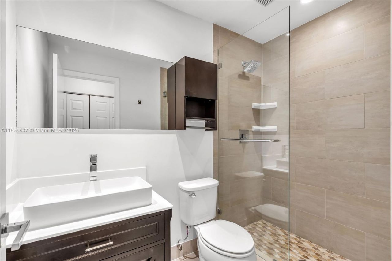 21160 Mainsail Cir, Unit H12, Aventura, FL 33180 Photo