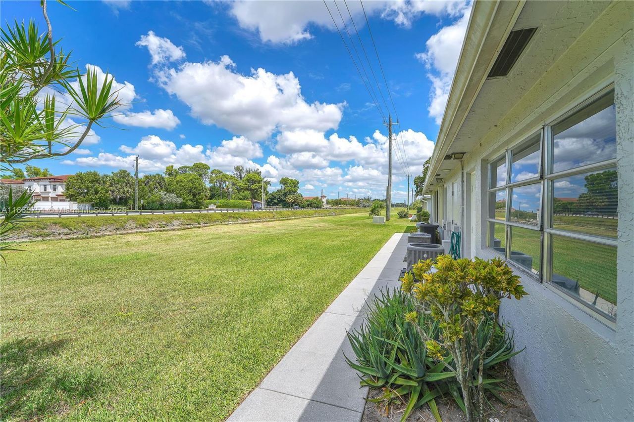 14529 Canalview Dr, Unit B, Delray Beach, FL 33484 Photo