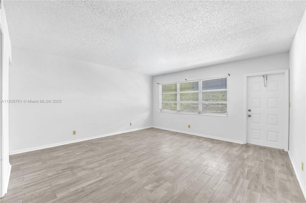 14529 Canalview Dr, Unit B, Delray Beach, FL 33484 Photo