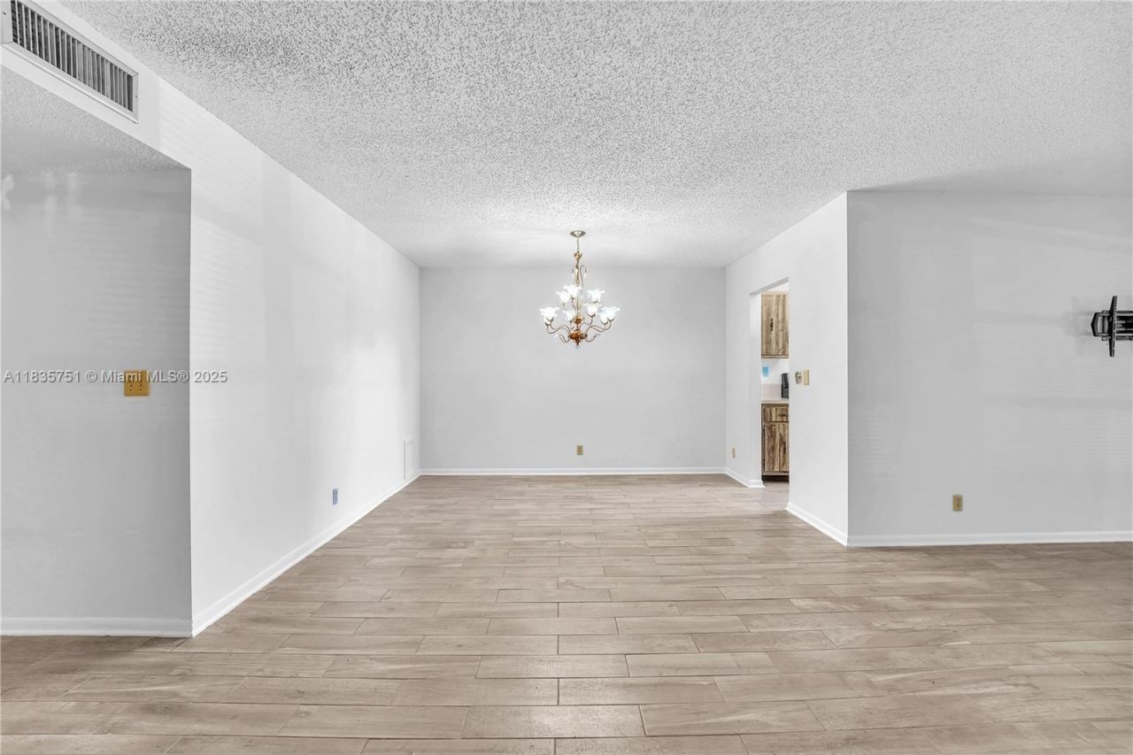 14529 Canalview Dr, Unit B, Delray Beach, FL 33484 Photo