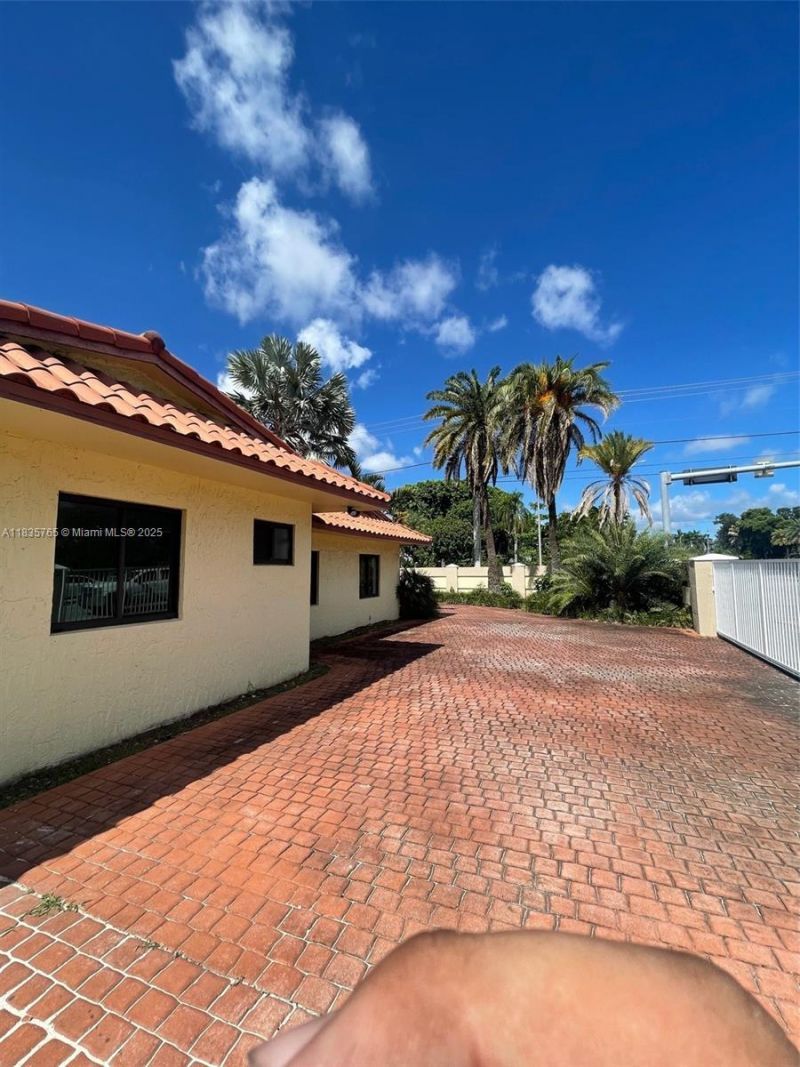 5550 SW 87th Ave, Miami, FL 33165 Photo