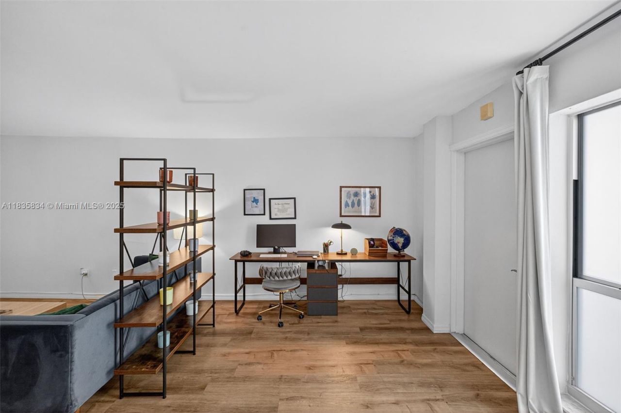 1340 Lincoln Rd, Unit 403, Miami Beach, FL 33139 Photo