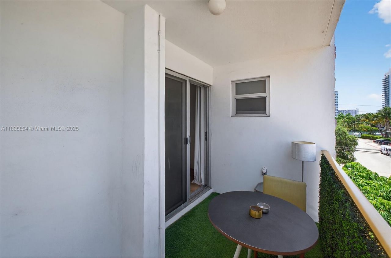 1340 Lincoln Rd, Unit 403, Miami Beach, FL 33139 Photo