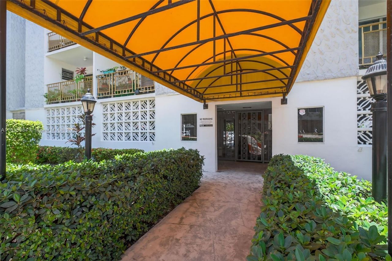 1340 Lincoln Rd, Unit 403, Miami Beach, FL 33139 Photo