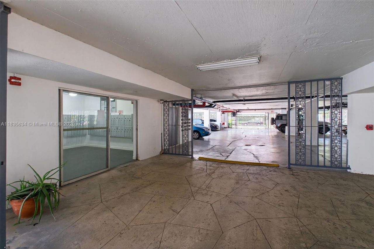 1340 Lincoln Rd, Unit 403, Miami Beach, FL 33139 Photo